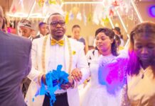 L’ARTISTE JOHN LUSALA PARCOURT 3 000 KILOMÈTRES POUR ÉPOUSER SON ÂME SÅ’UR DANS LE HAUT-UELE Le couple John Lusala