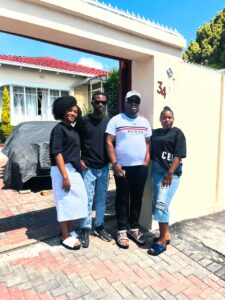 Pasteur Zakola et ses enfants a Johannesburg